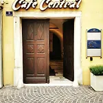 Himmelberg 80m2 In Der Altstadt Und Toll Fuer Familien 아파트 클라겐푸르트
