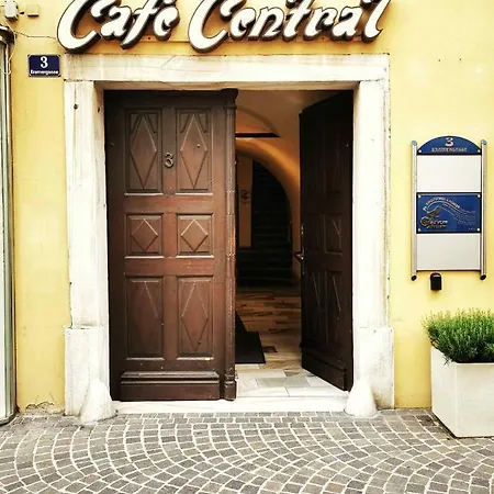 Himmelberg 80m2 In Der Altstadt Und Toll Fuer Familien Apartament Klagenfurt am Woerthersee